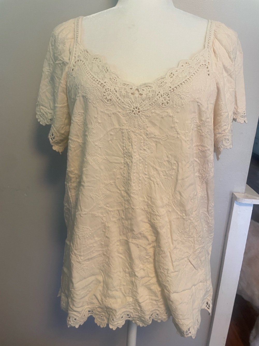 EUC Democracy Boho Cream embroidered Tunic size L - Picture 12 of 12